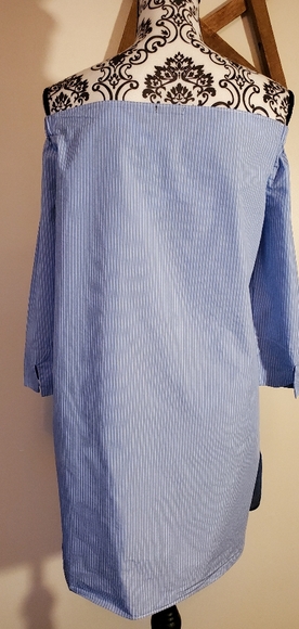 Hannah Woman's Off the Shoulder Top  EUC - Picture 6 of 6